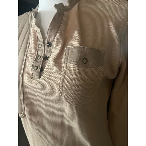 SHE Outdoor Apparel Shirt Long Sleeve Size S 
Color Khaki MSRP $45 NWT - Picture 4 of 8